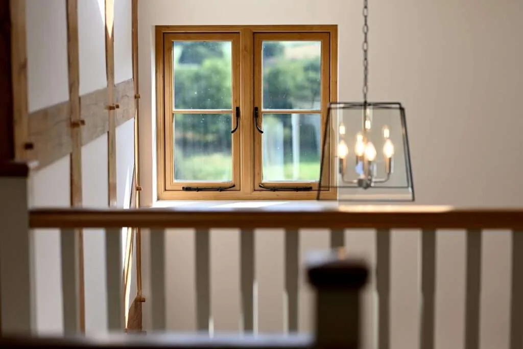 Irish Oak R9 Windows